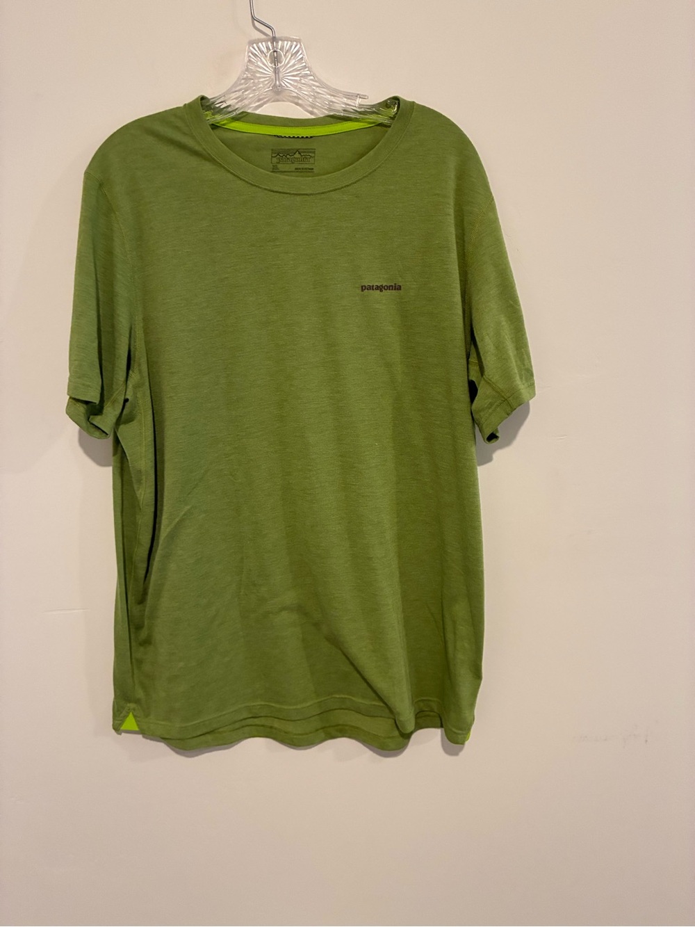 Patagonia Men’s Green Short-Sleeve Crew T-Shirt size xl